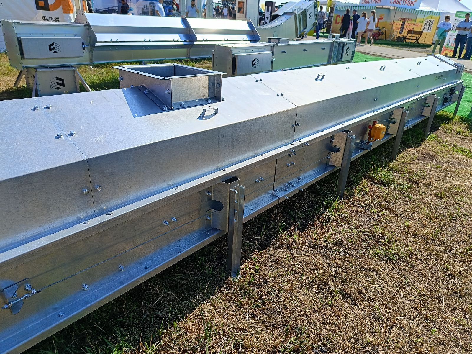 Пример применения датчика конвейерной безопасности INNOLEVEL серии RES для зерновых транспортёров